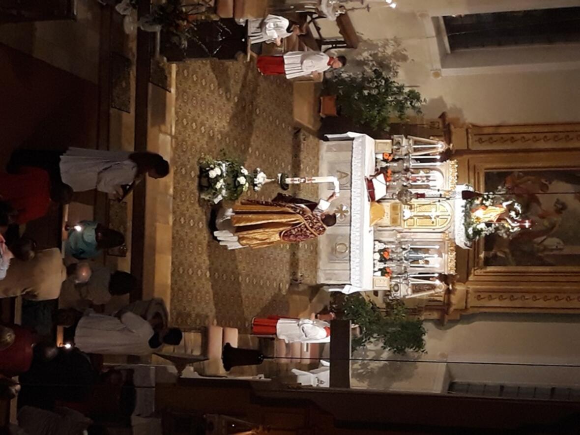 Entzünden der Taufkerze