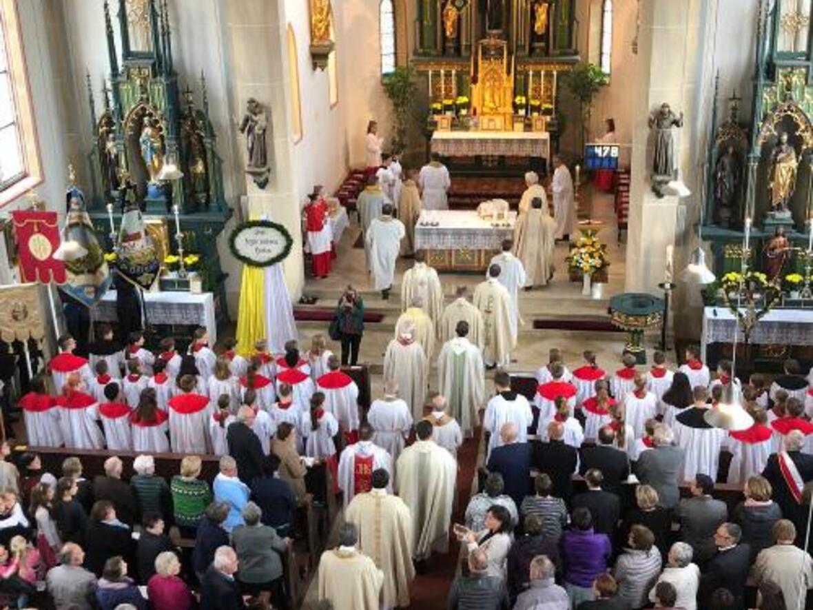 amtseinfuehrung-von-h-h-pfarrer-bgr-anton-brandstetter3575807