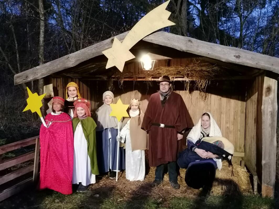 waldweihnacht-der-pfarrei-st-martin-baindlkirch-beim-klostergut-rettenbach4419070