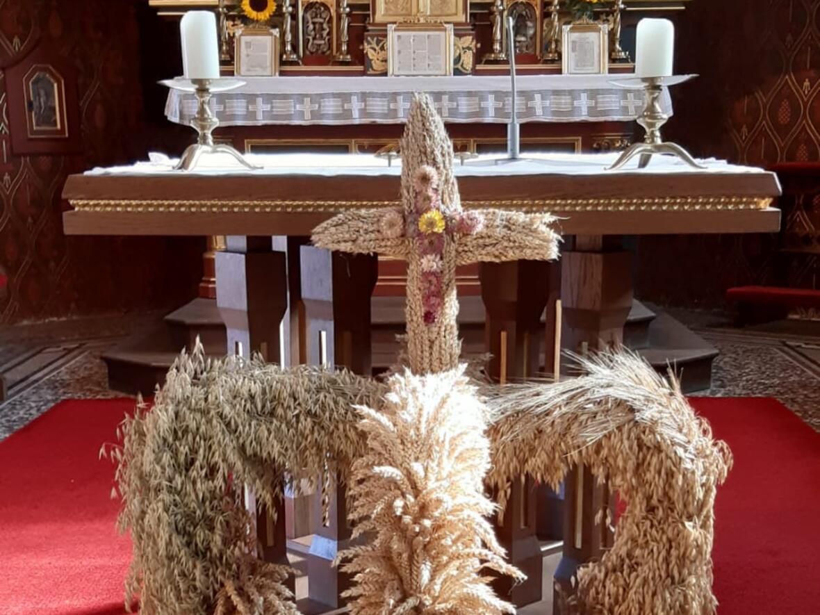 erntedank-in-st-silvester-mittelstetten4740413